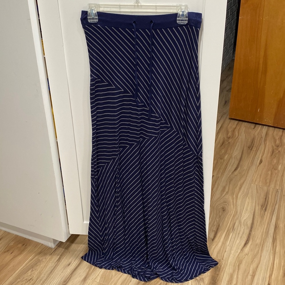 New York and Co maxi skirt